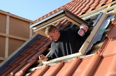 Pose de fenêtres de toit Velux à Saint-Pierre-Brouck
